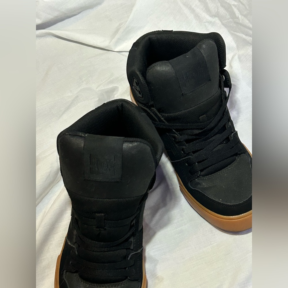 Dc skate shoes size 12